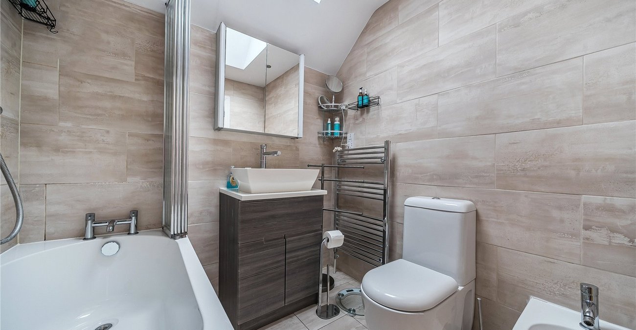 5 bedroom house for sale in Queensthorpe Road | Robinson Jackson