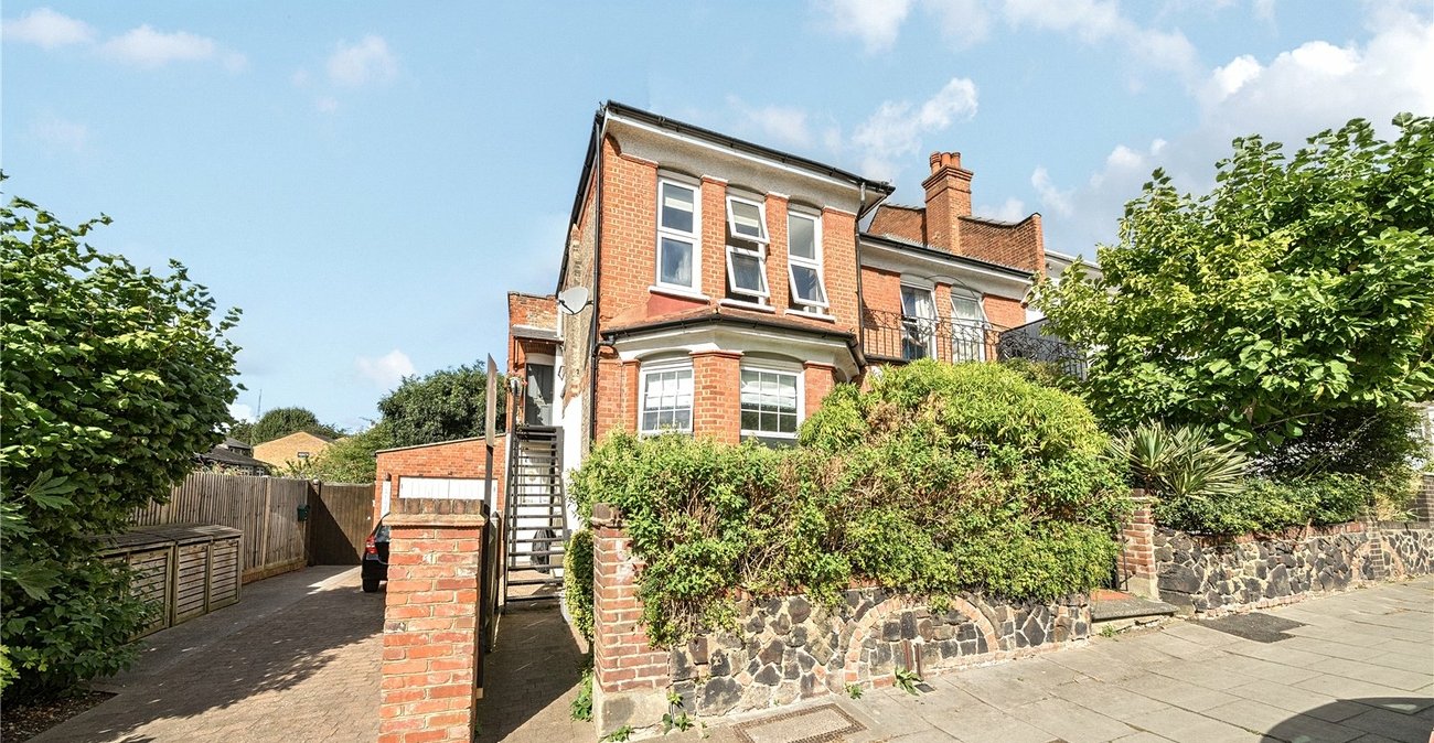 2 bedroom property for sale in  | Robinson Jackson