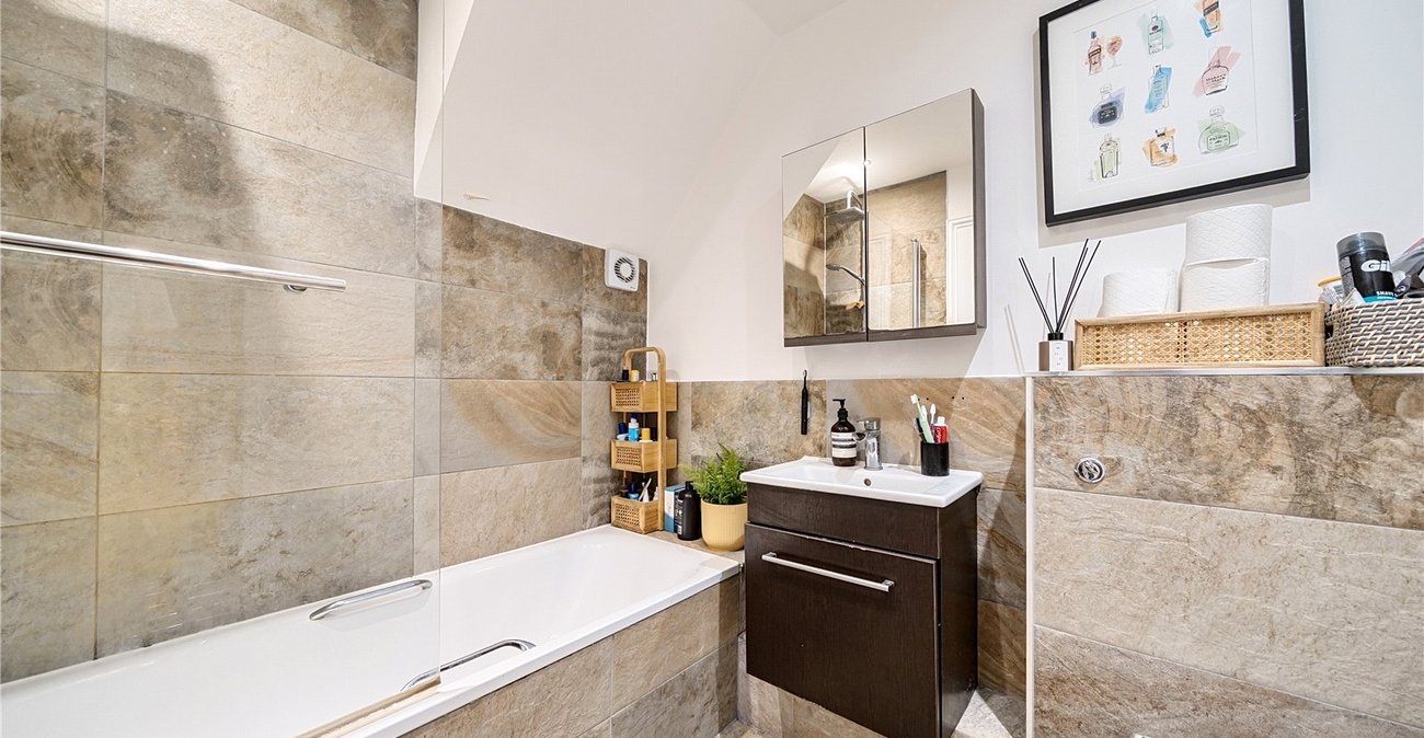 2 bedroom property for sale in Sydenham | Robinson Jackson
