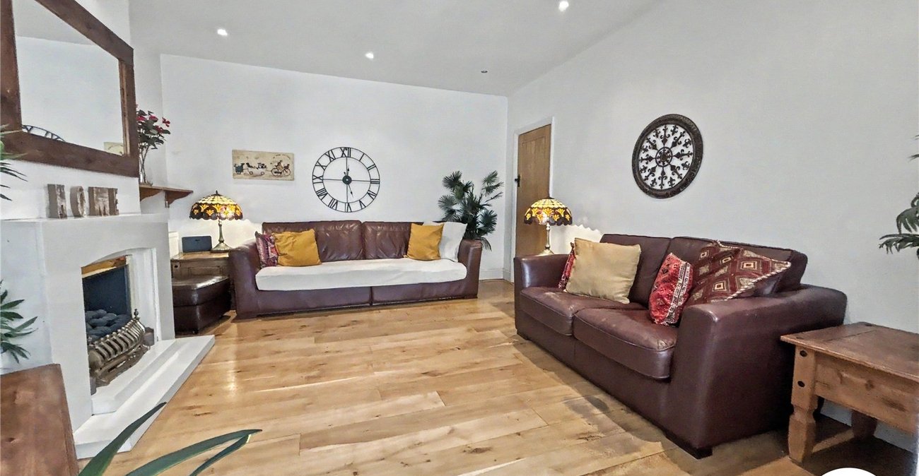 3 bedroom bungalow for sale in Sidcup | Robinson Jackson