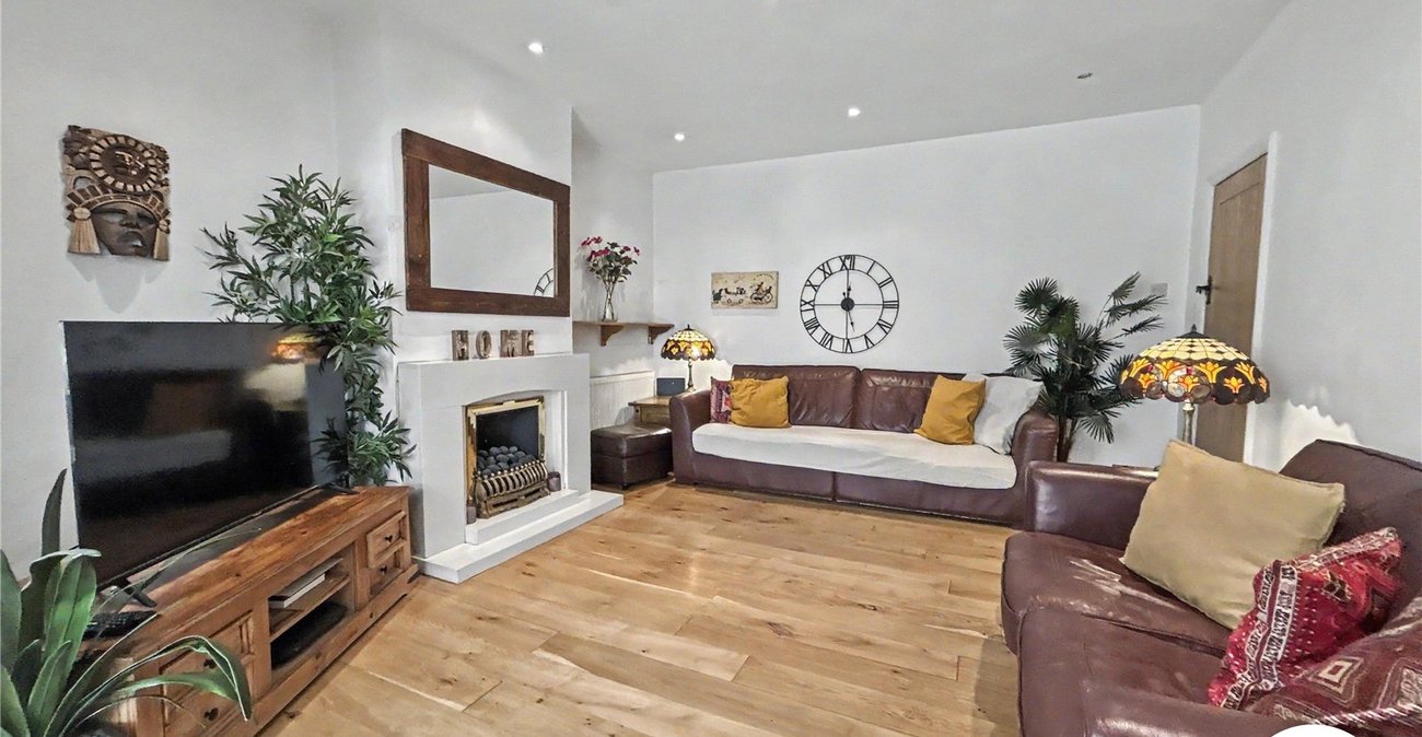 3 bedroom bungalow for sale in Sidcup | Robinson Jackson