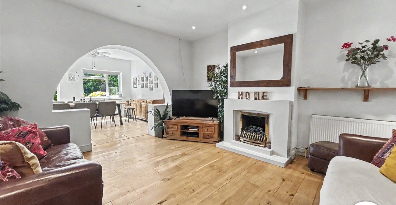 3 bedroom bungalow for sale in Sidcup | Robinson Jackson
