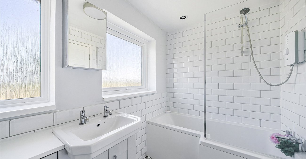 3 bedroom house for sale in Rochester | Robinson Michael & Jackson