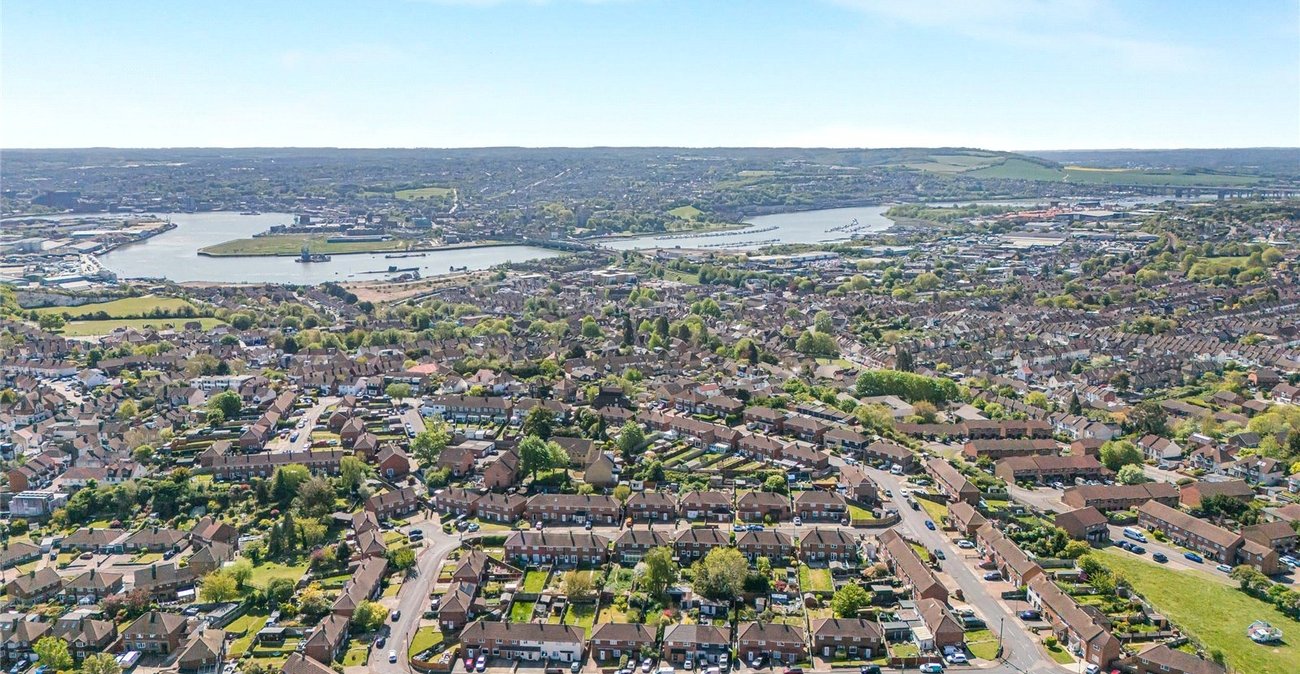 3 bedroom house for sale in Rochester | Robinson Michael & Jackson