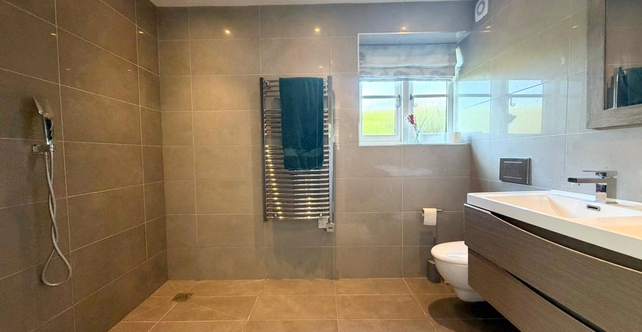 3 bedroom house for sale in Shorne | Robinson Michael & Jackson