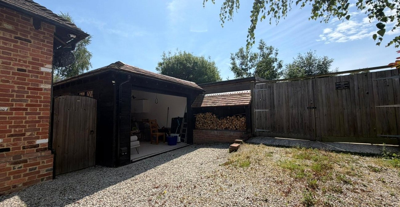 3 bedroom house for sale in Shorne | Robinson Michael & Jackson
