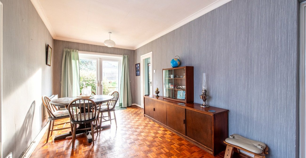 3 bedroom house for sale in Shorne | Robinson Michael & Jackson