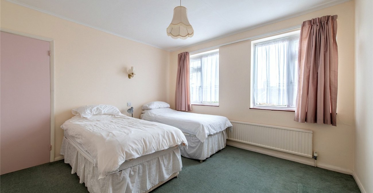 3 bedroom house for sale in Shorne | Robinson Michael & Jackson