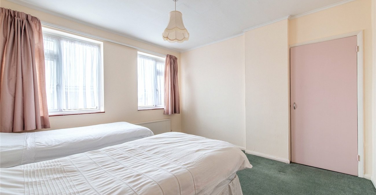 3 bedroom house for sale in Shorne | Robinson Michael & Jackson