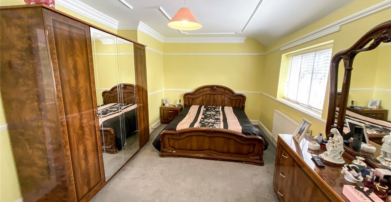 2 bedroom house for sale in Sidcup | Robinson Jackson