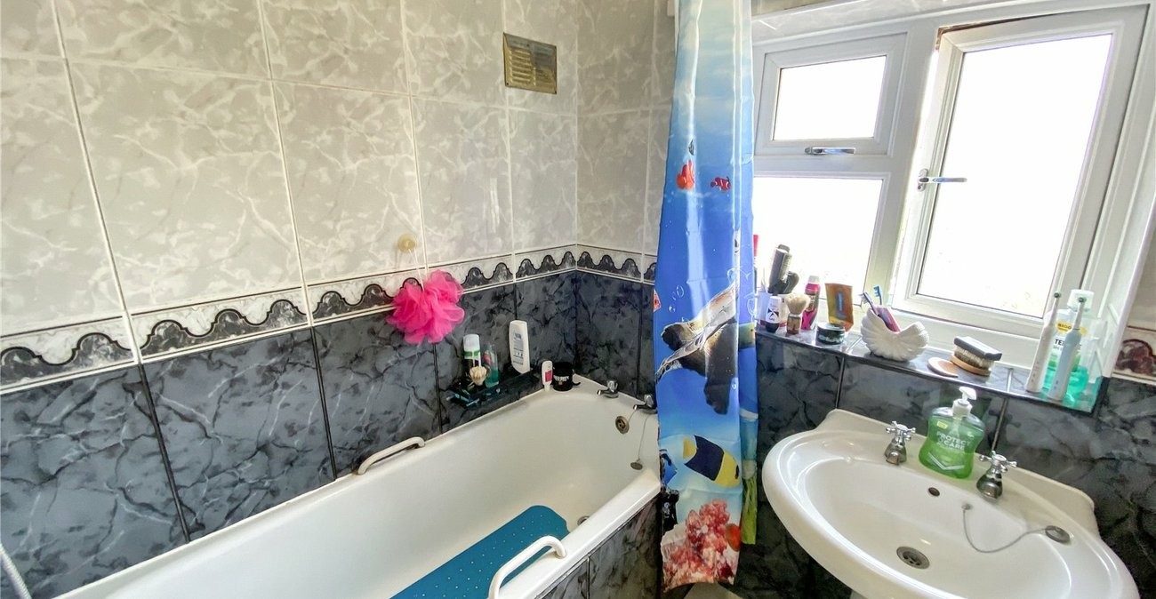 2 bedroom house for sale in Sidcup | Robinson Jackson