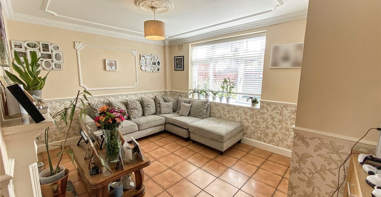 2 bedroom house for sale in Sidcup | Robinson Jackson