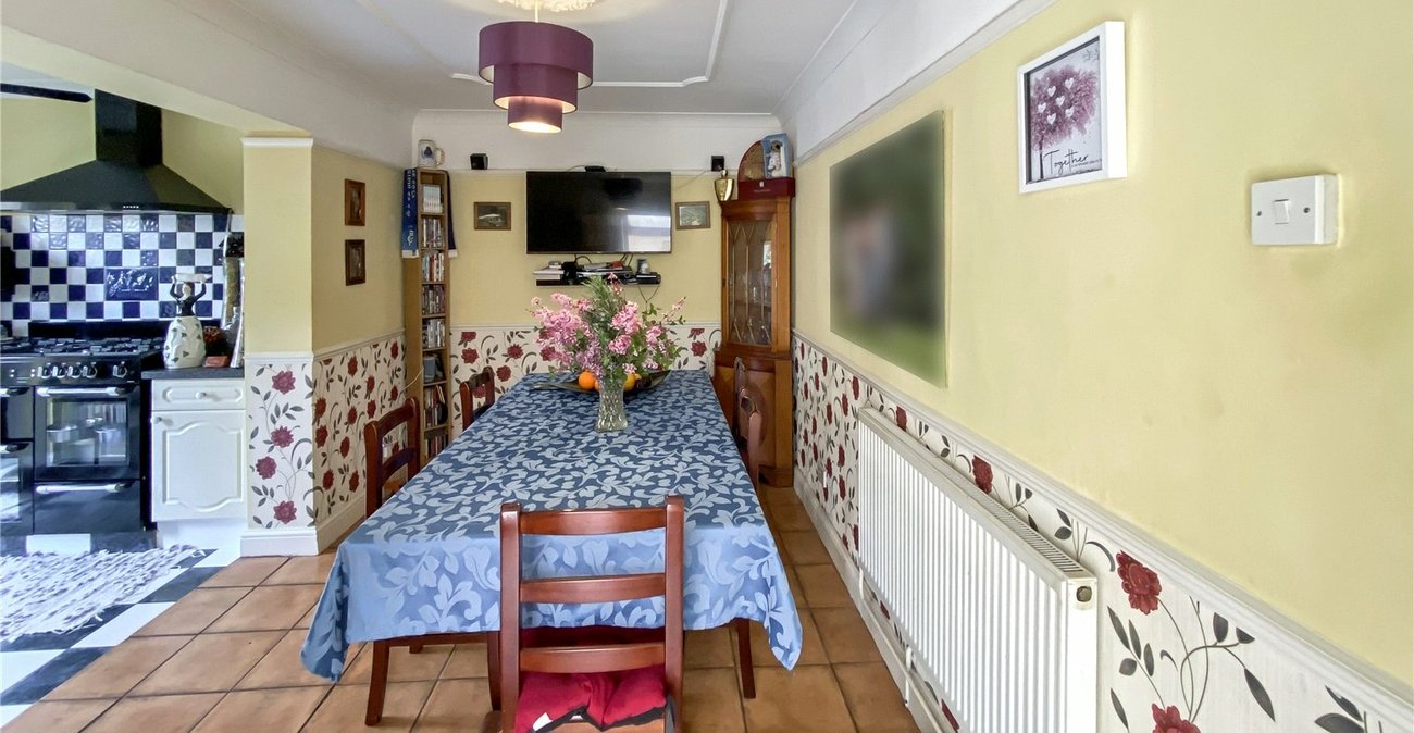 2 bedroom house for sale in Sidcup | Robinson Jackson