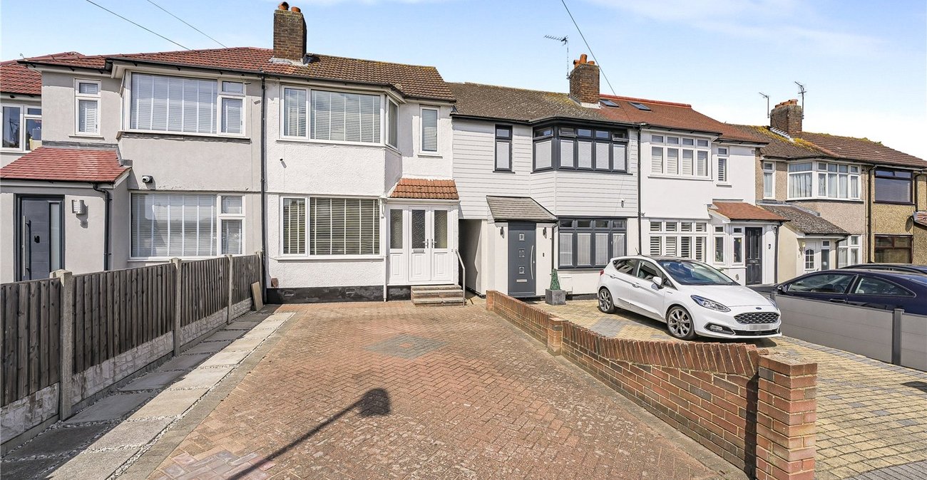 3 bedroom house for sale in South Welling | Robinson Jackson
