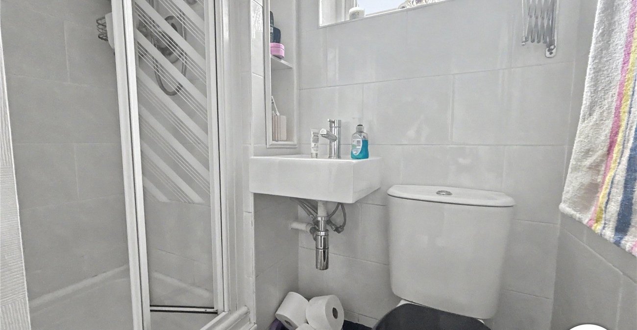 4 bedroom house for sale in Welling | Robinson Jackson