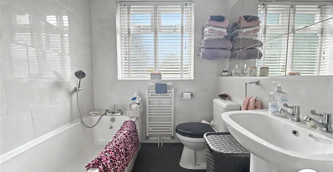 4 bedroom house for sale in Welling | Robinson Jackson