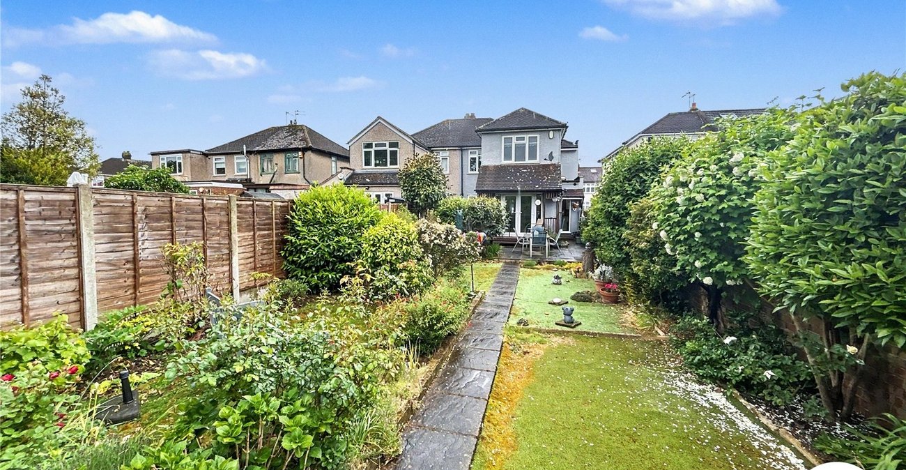 4 bedroom house for sale in Welling | Robinson Jackson