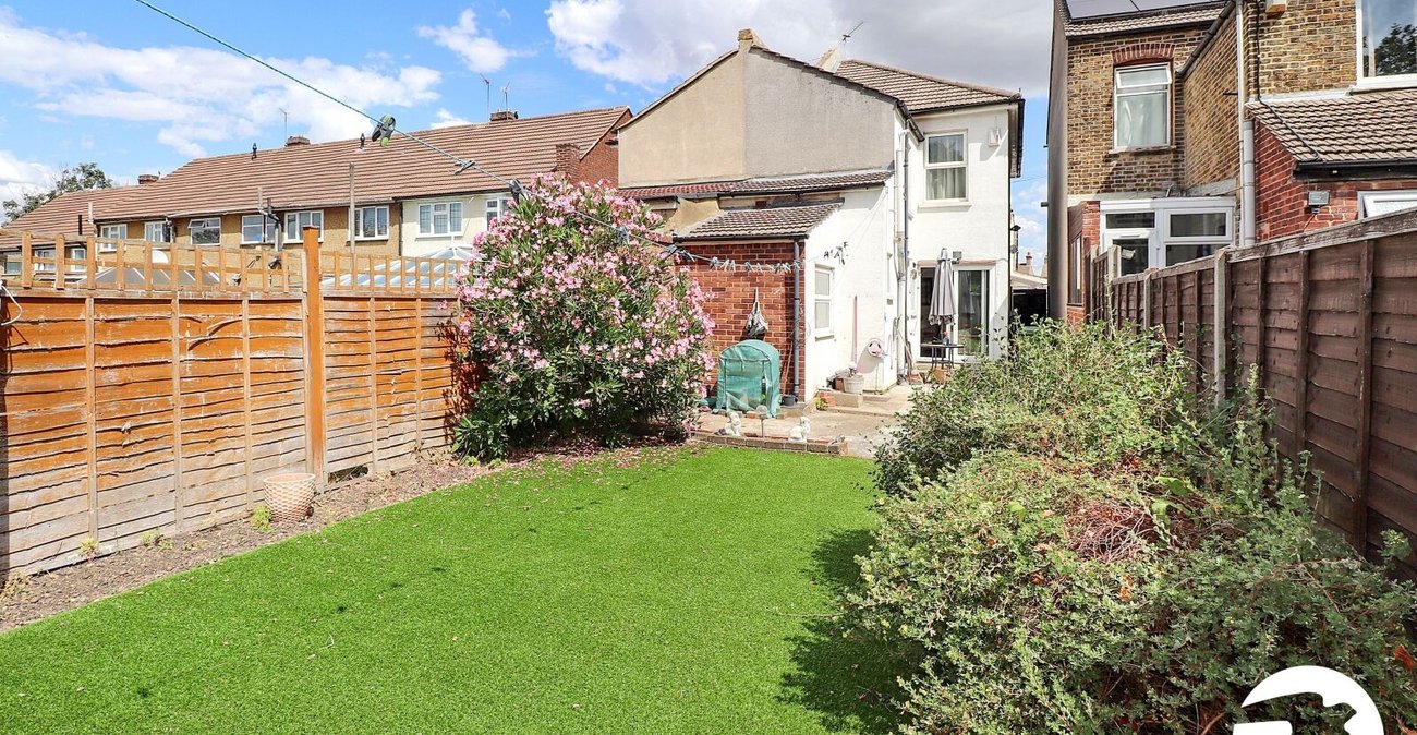 2 bedroom house for sale in Belvedere | Robinson Jackson