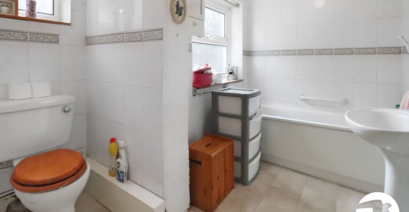 2 bedroom house for sale in Belvedere | Robinson Jackson