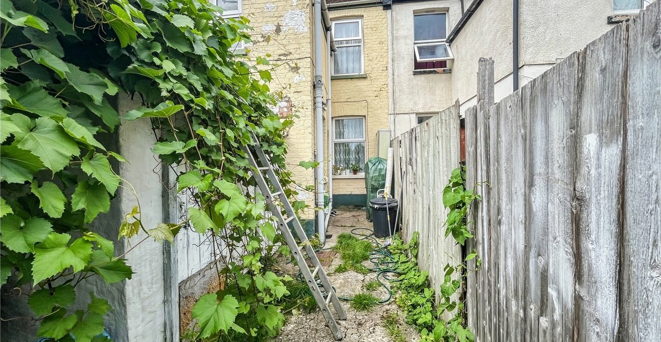 2 bedroom house for sale in Gillingham | Robinson Michael & Jackson