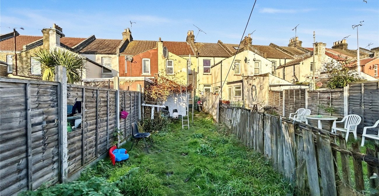 2 bedroom house for sale in Gillingham | Robinson Michael & Jackson