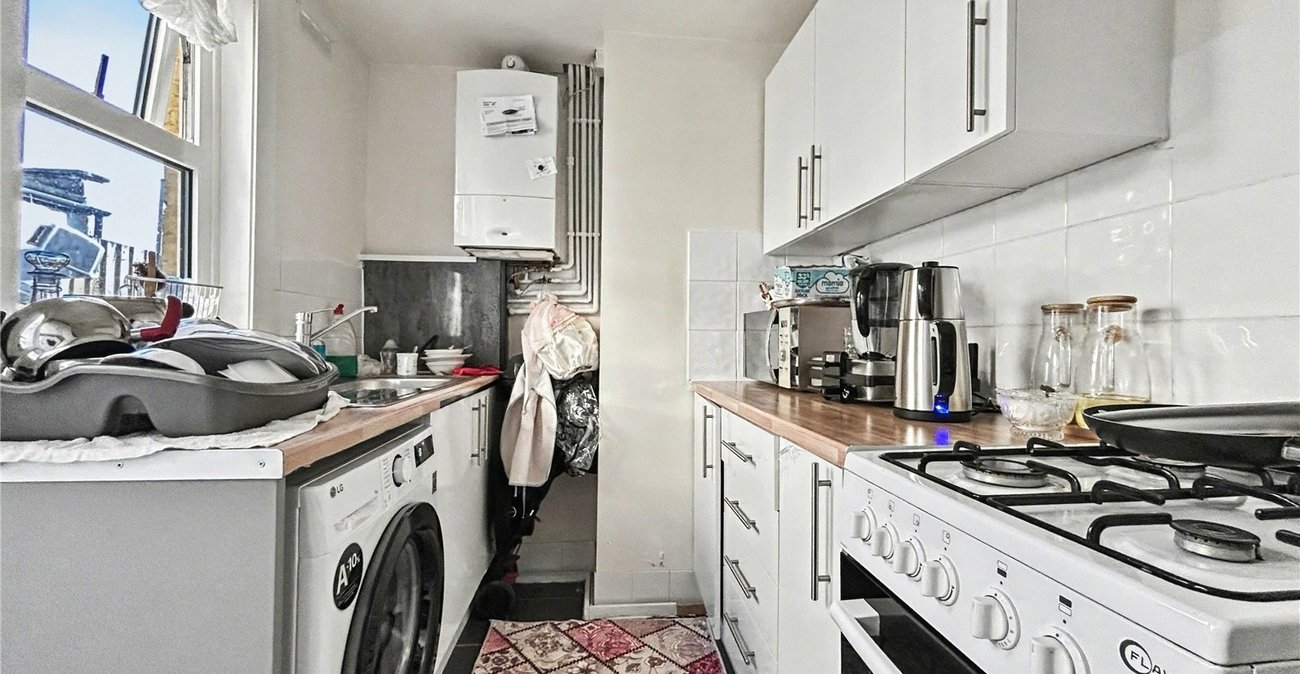 2 bedroom house for sale in Gillingham | Robinson Michael & Jackson