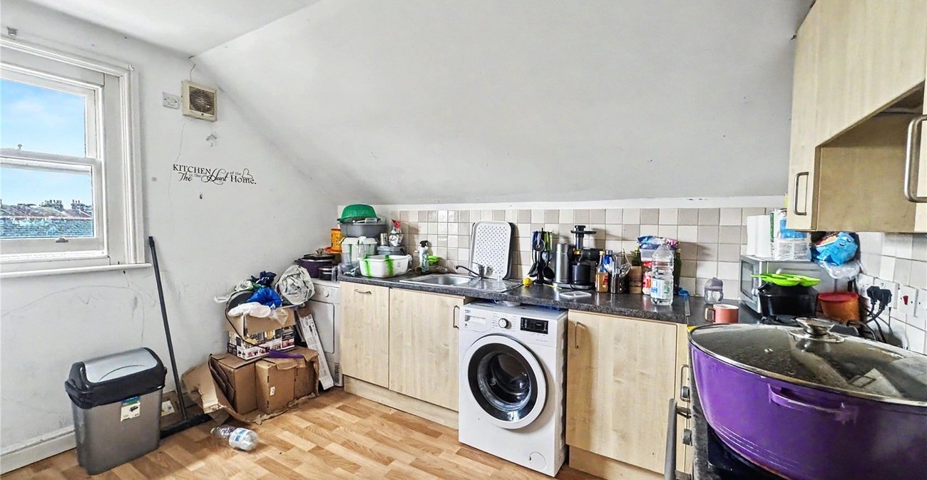 1 bedroom property for sale in Gillingham | Robinson Michael & Jackson