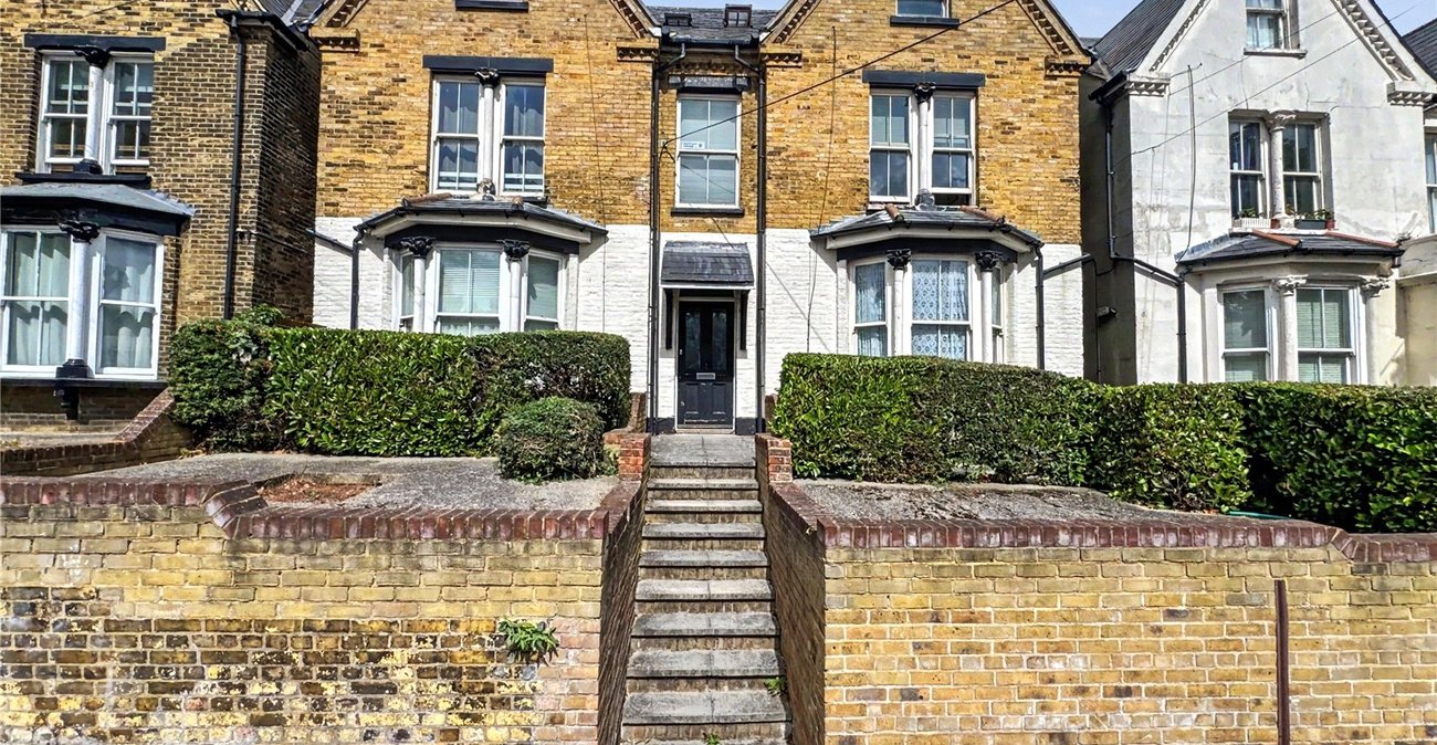 1 bedroom property for sale in Gillingham | Robinson Michael & Jackson