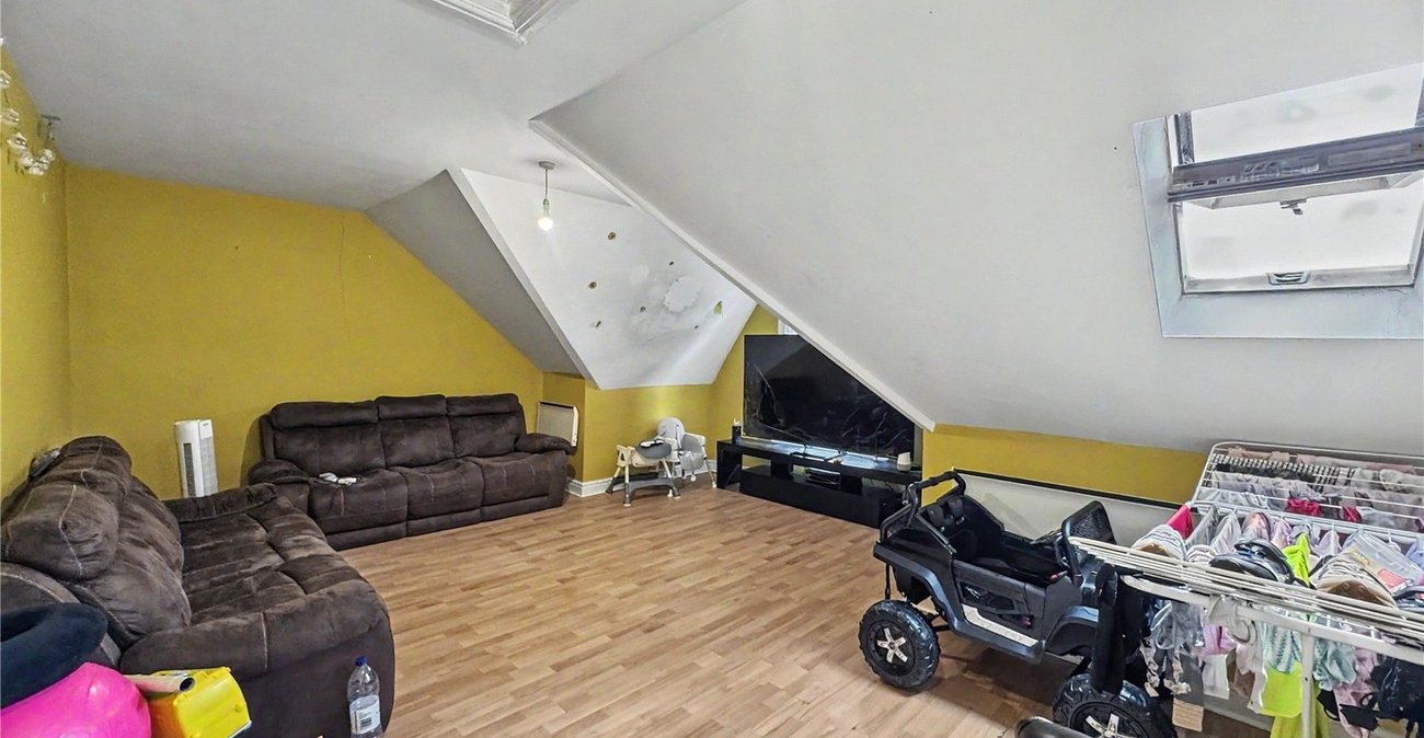 1 bedroom property for sale in Gillingham | Robinson Michael & Jackson