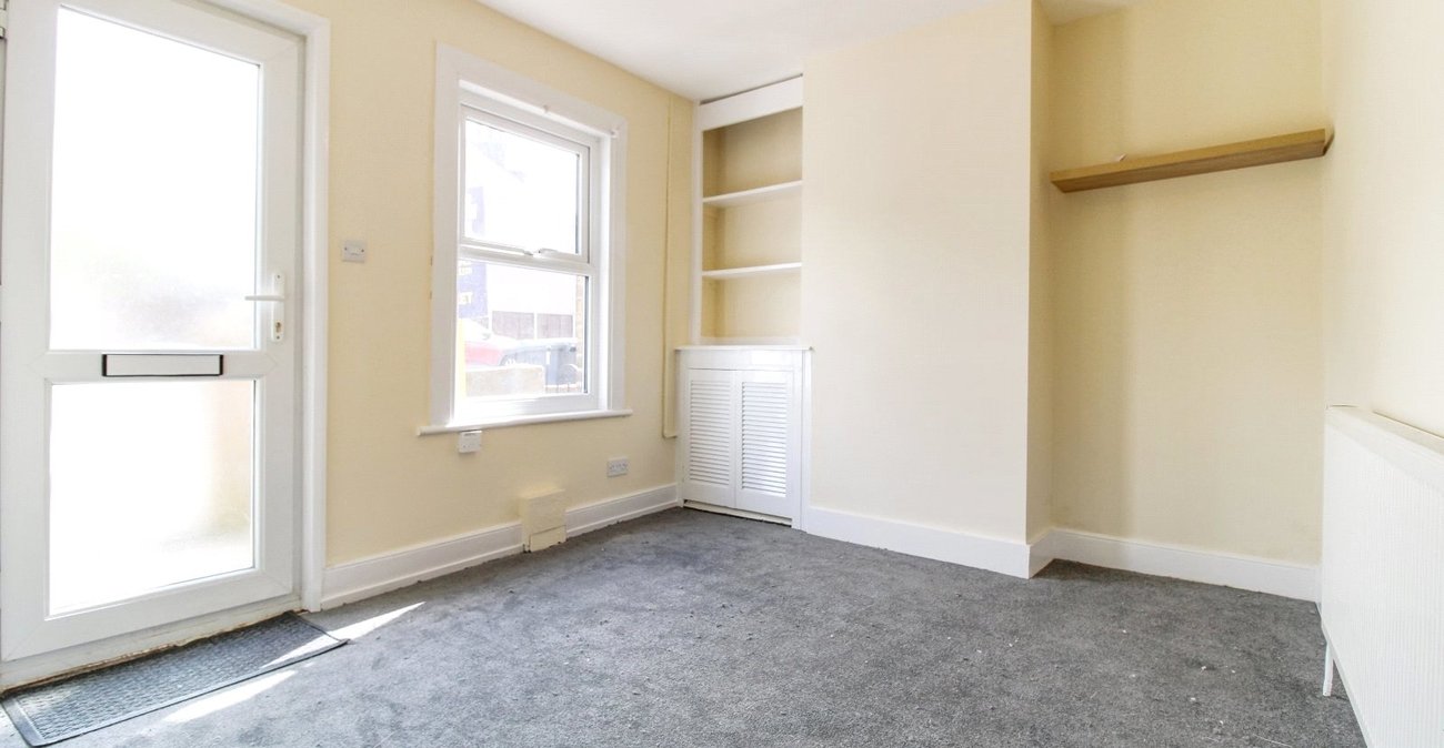 2 bedroom house for sale in Northfleet | Robinson Michael & Jackson