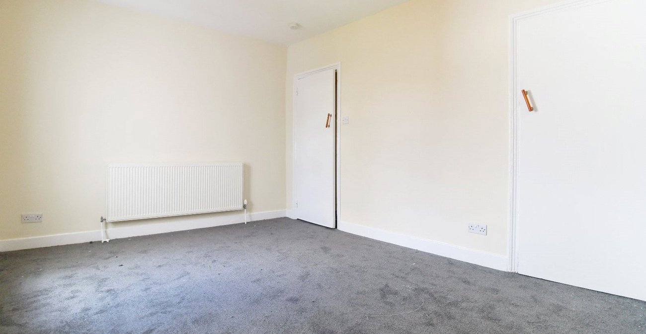 2 bedroom house for sale in Northfleet | Robinson Michael & Jackson