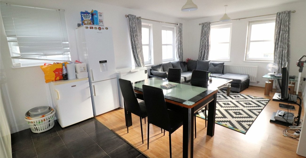 2 bedroom property for sale in Erith | Robinson Jackson