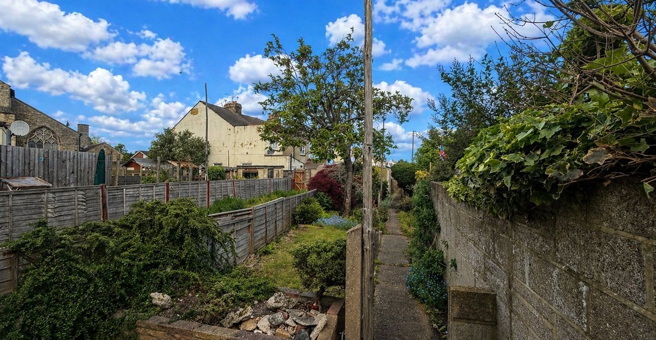 3 bedroom house for sale in Gillingham | Robinson Michael & Jackson