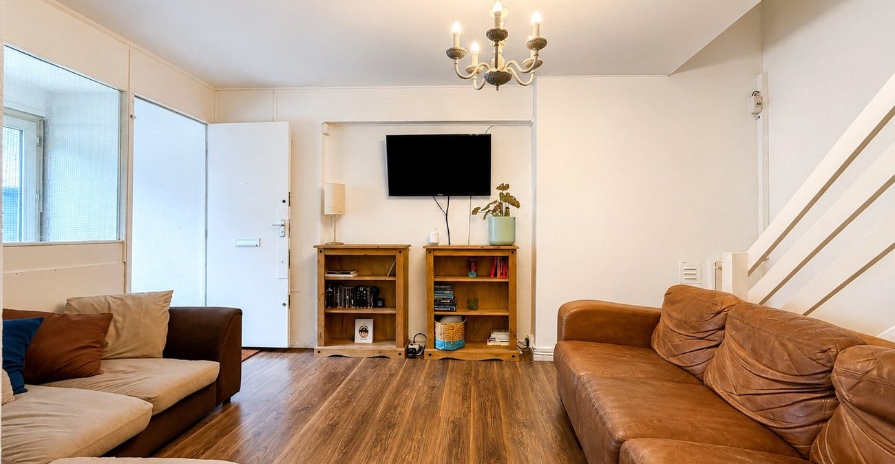 5 bedroom property for sale in London | Robinson Jackson