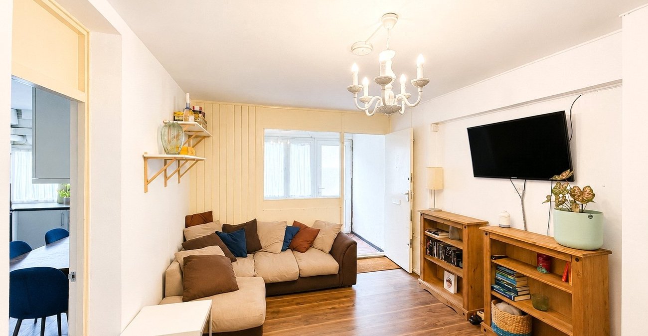 5 bedroom property for sale in London | Robinson Jackson