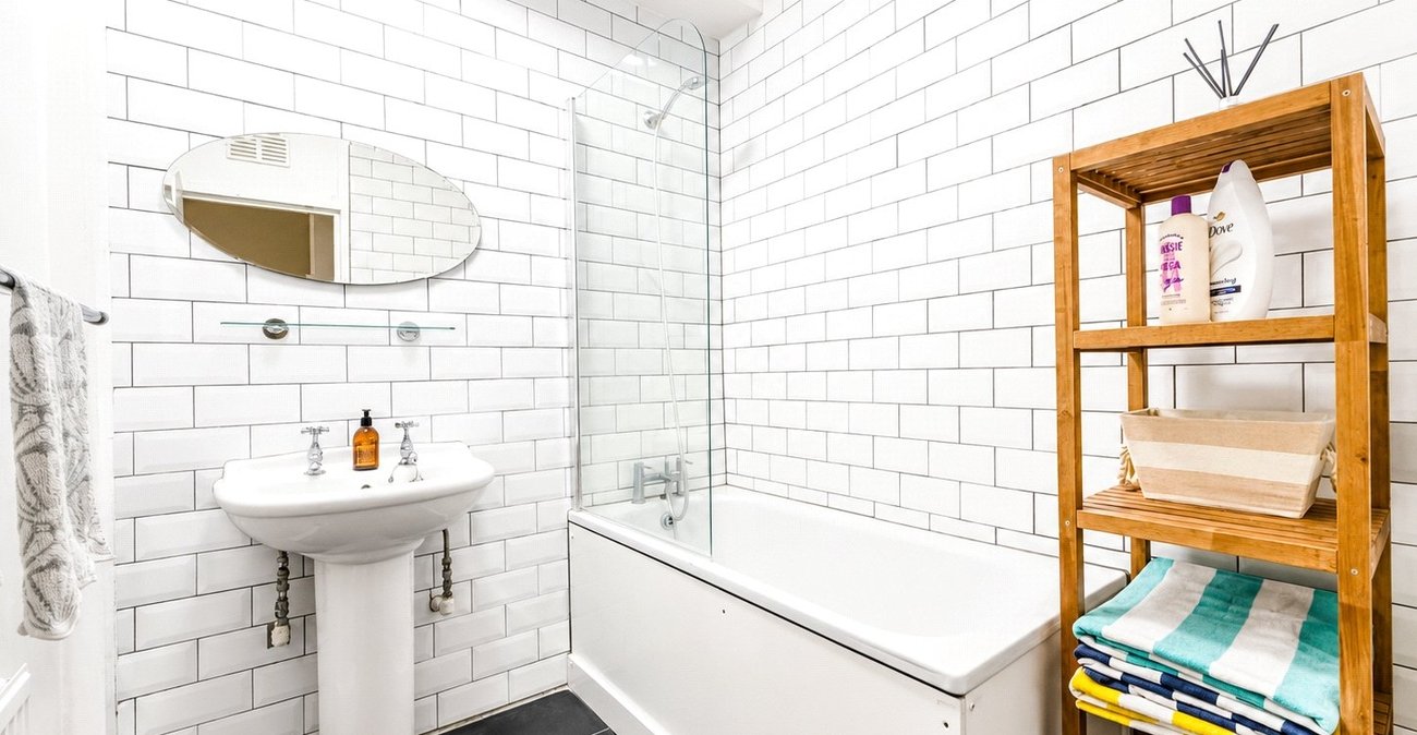 5 bedroom property for sale in London | Robinson Jackson