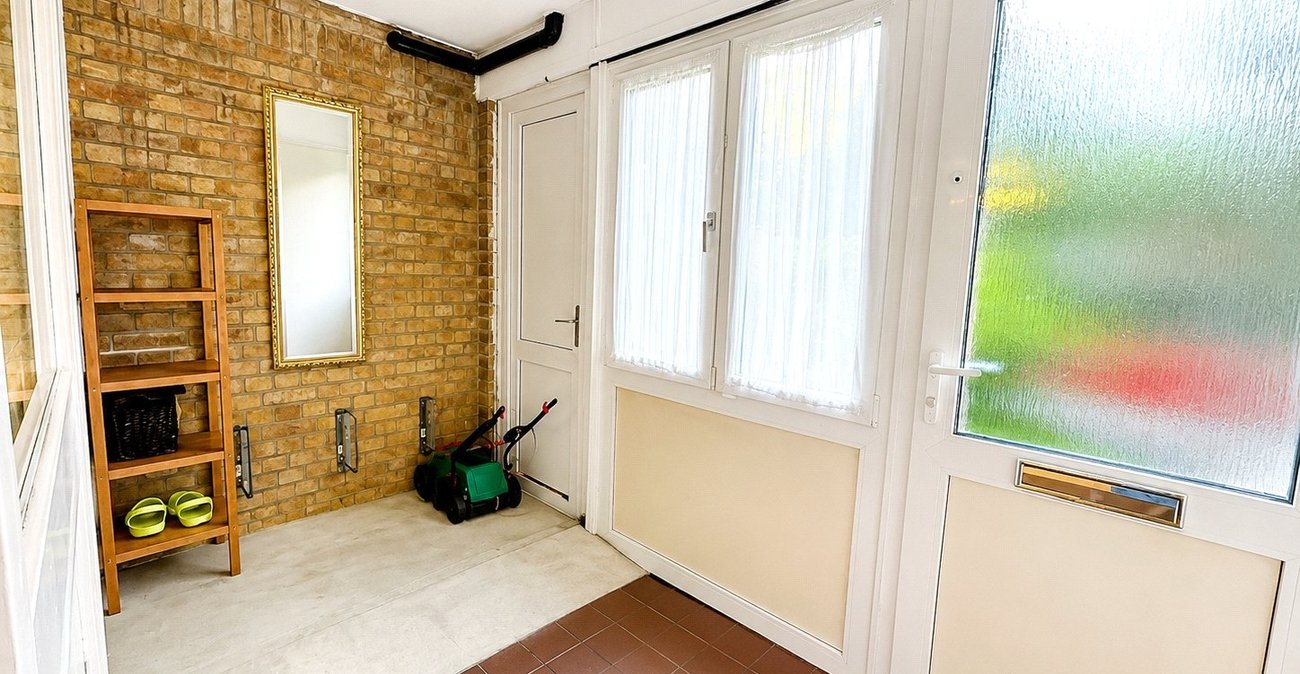 5 bedroom property for sale in London | Robinson Jackson