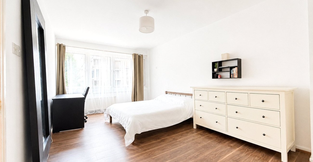 5 bedroom property for sale in London | Robinson Jackson