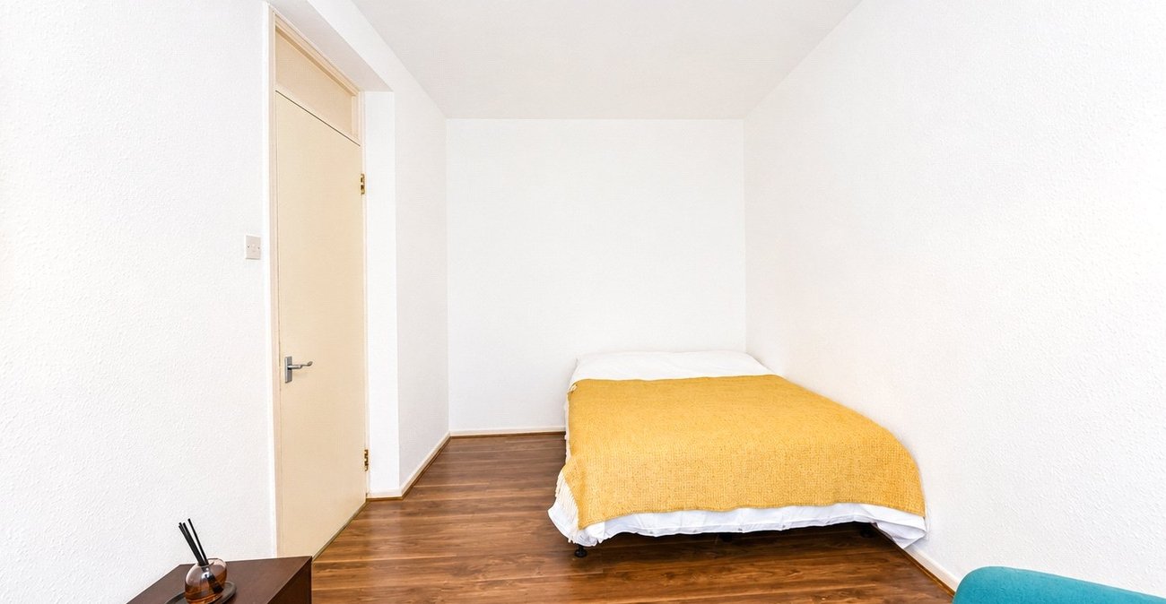 5 bedroom property for sale in London | Robinson Jackson