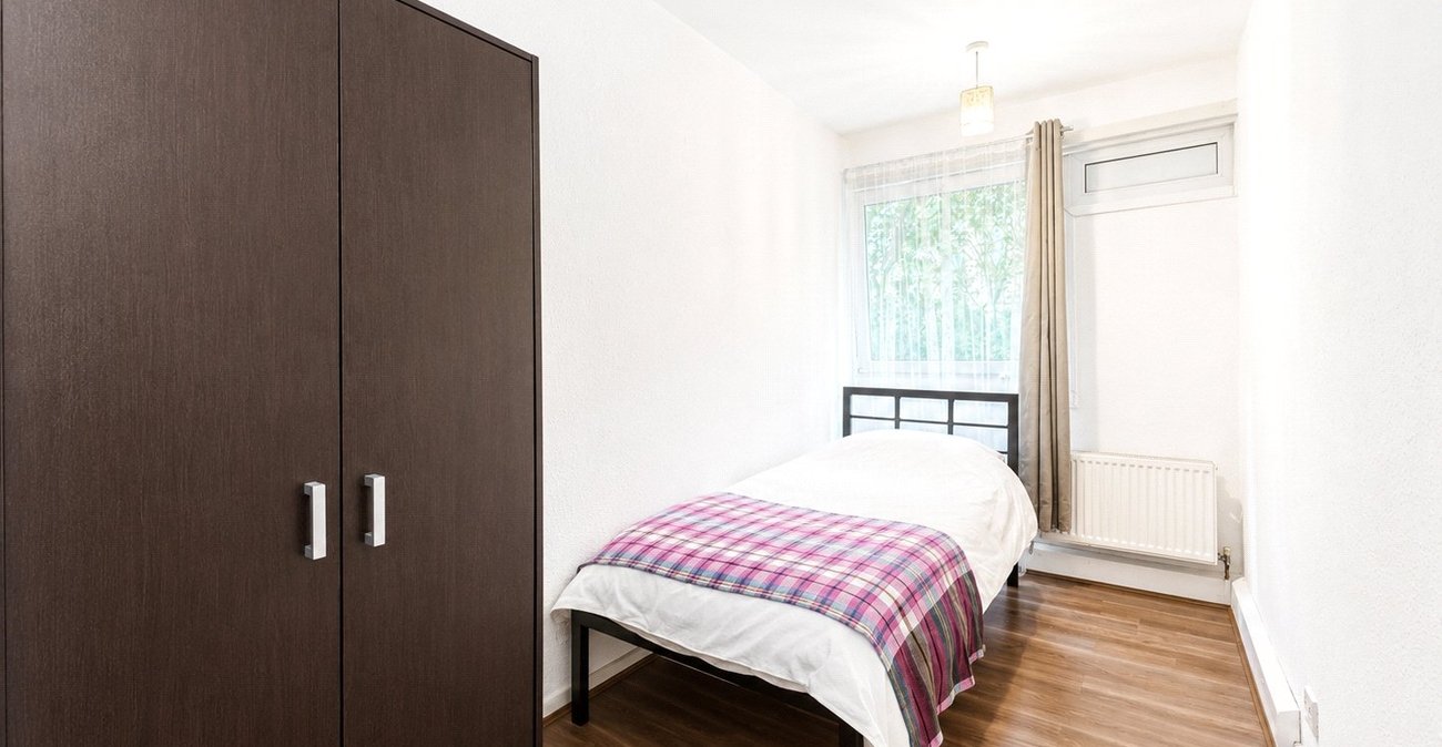 5 bedroom property for sale in London | Robinson Jackson
