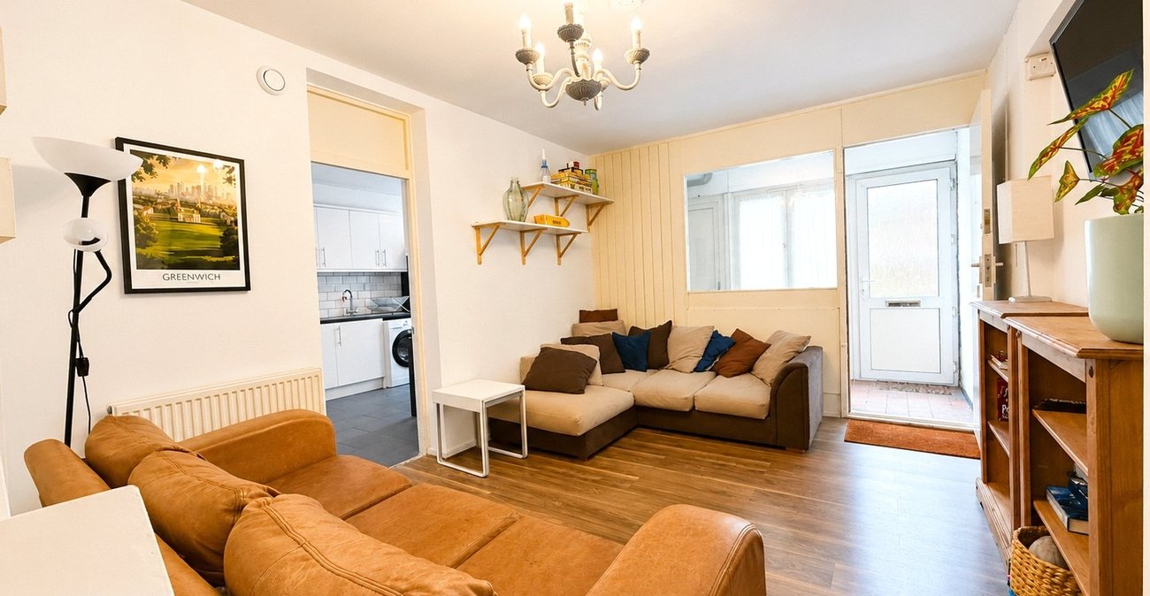 5 bedroom property for sale in London | Robinson Jackson