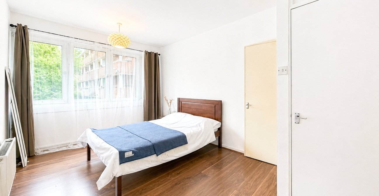 5 bedroom property for sale in London | Robinson Jackson