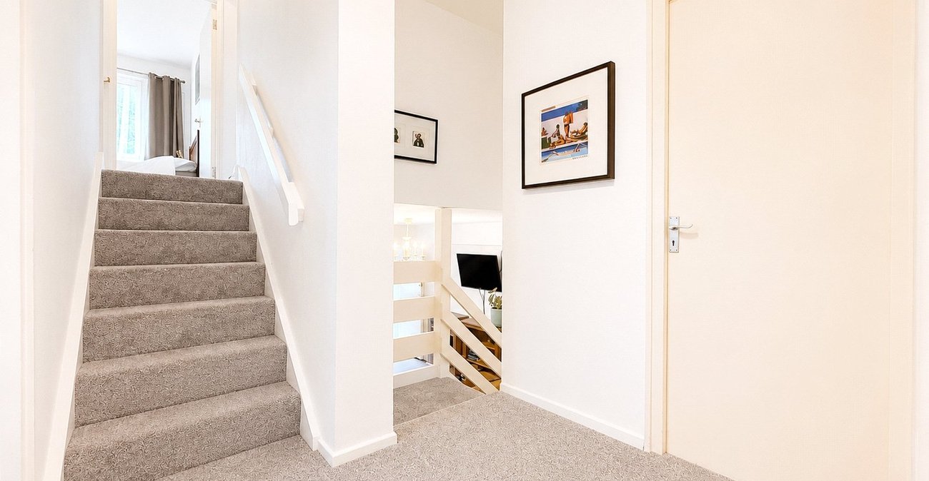 5 bedroom property for sale in London | Robinson Jackson