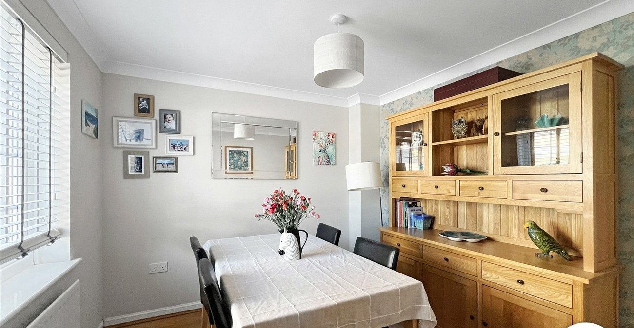 6 bedroom house for sale in Sittingbourne | Robinson Michael & Jackson