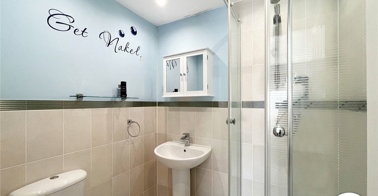 6 bedroom house for sale in Sittingbourne | Robinson Michael & Jackson