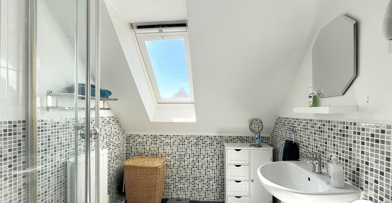 6 bedroom house for sale in Sittingbourne | Robinson Michael & Jackson