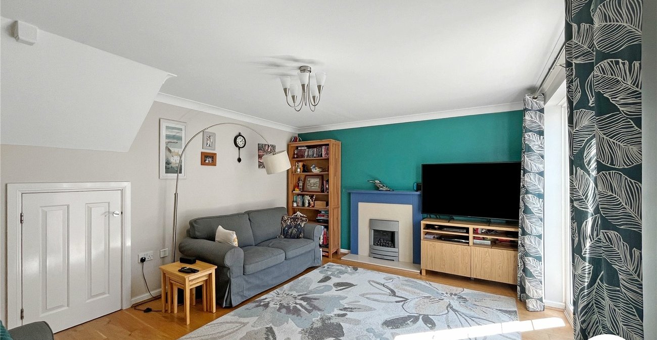 6 bedroom house for sale in Sittingbourne | Robinson Michael & Jackson