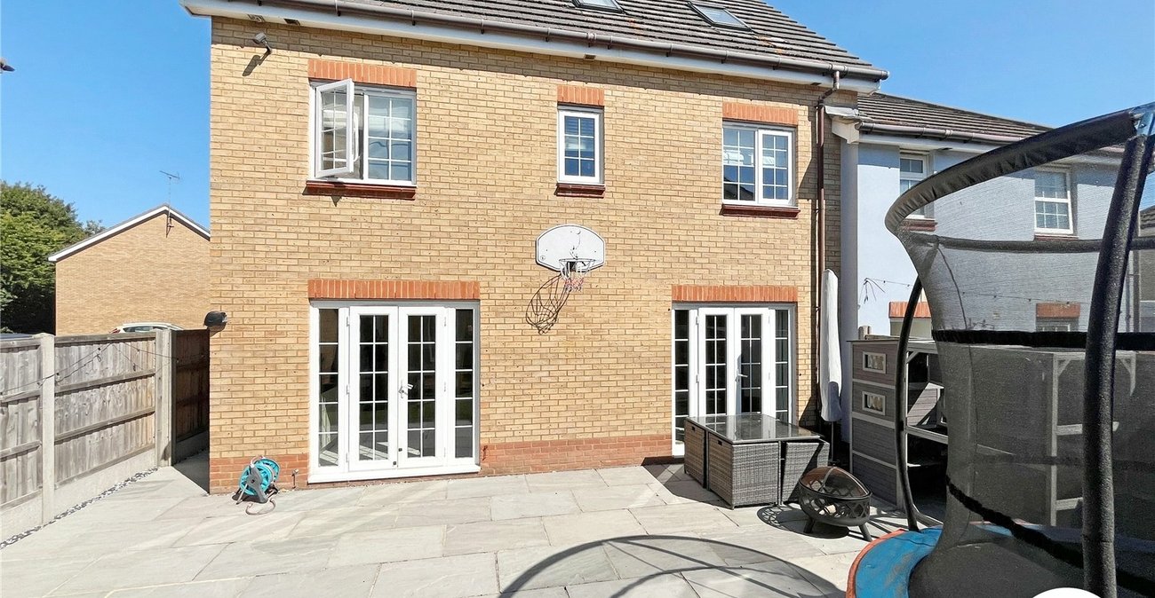 6 bedroom house for sale in Sittingbourne | Robinson Michael & Jackson