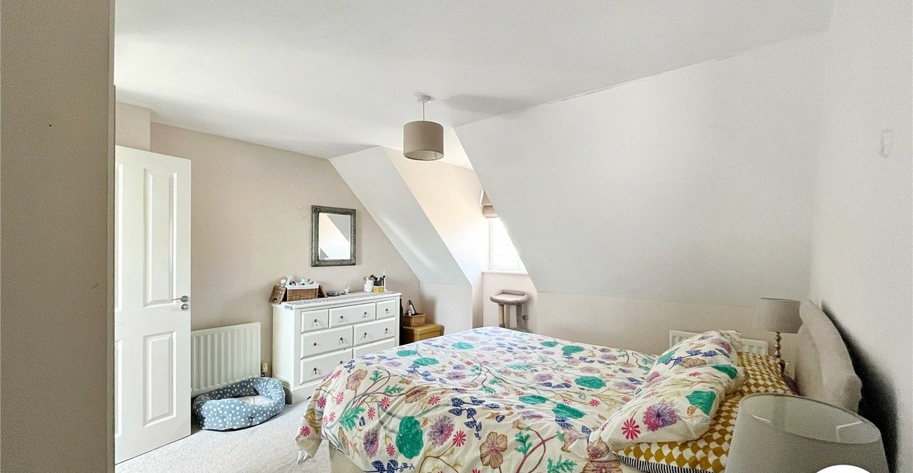 6 bedroom house for sale in Sittingbourne | Robinson Michael & Jackson