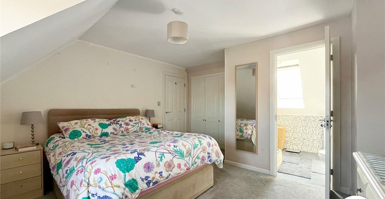 6 bedroom house for sale in Sittingbourne | Robinson Michael & Jackson